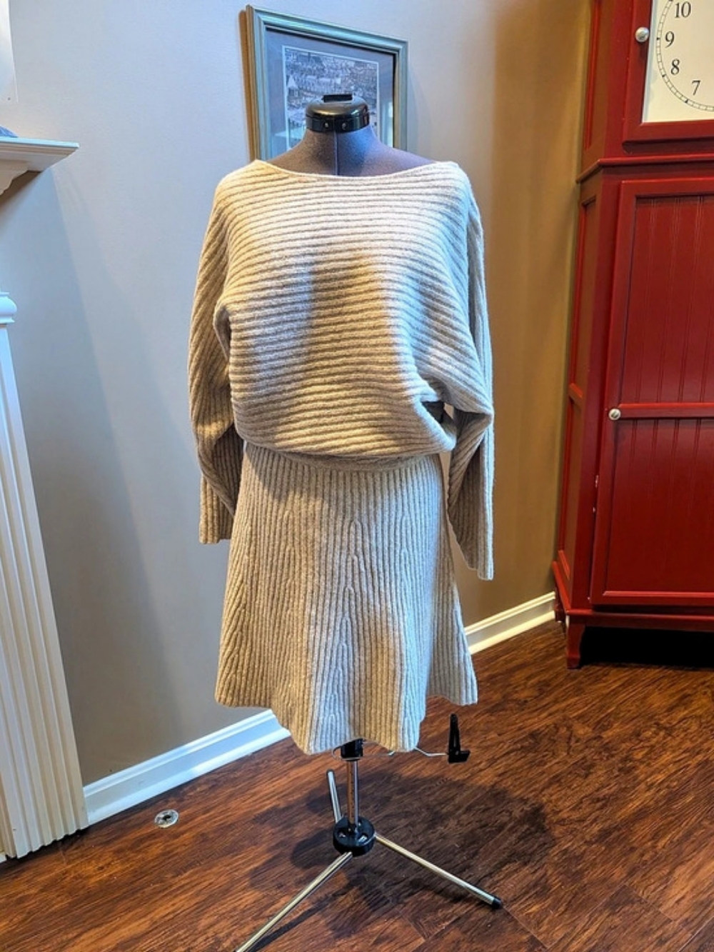 Banana Republic Ribbed Knit Sweater in Cream Like New